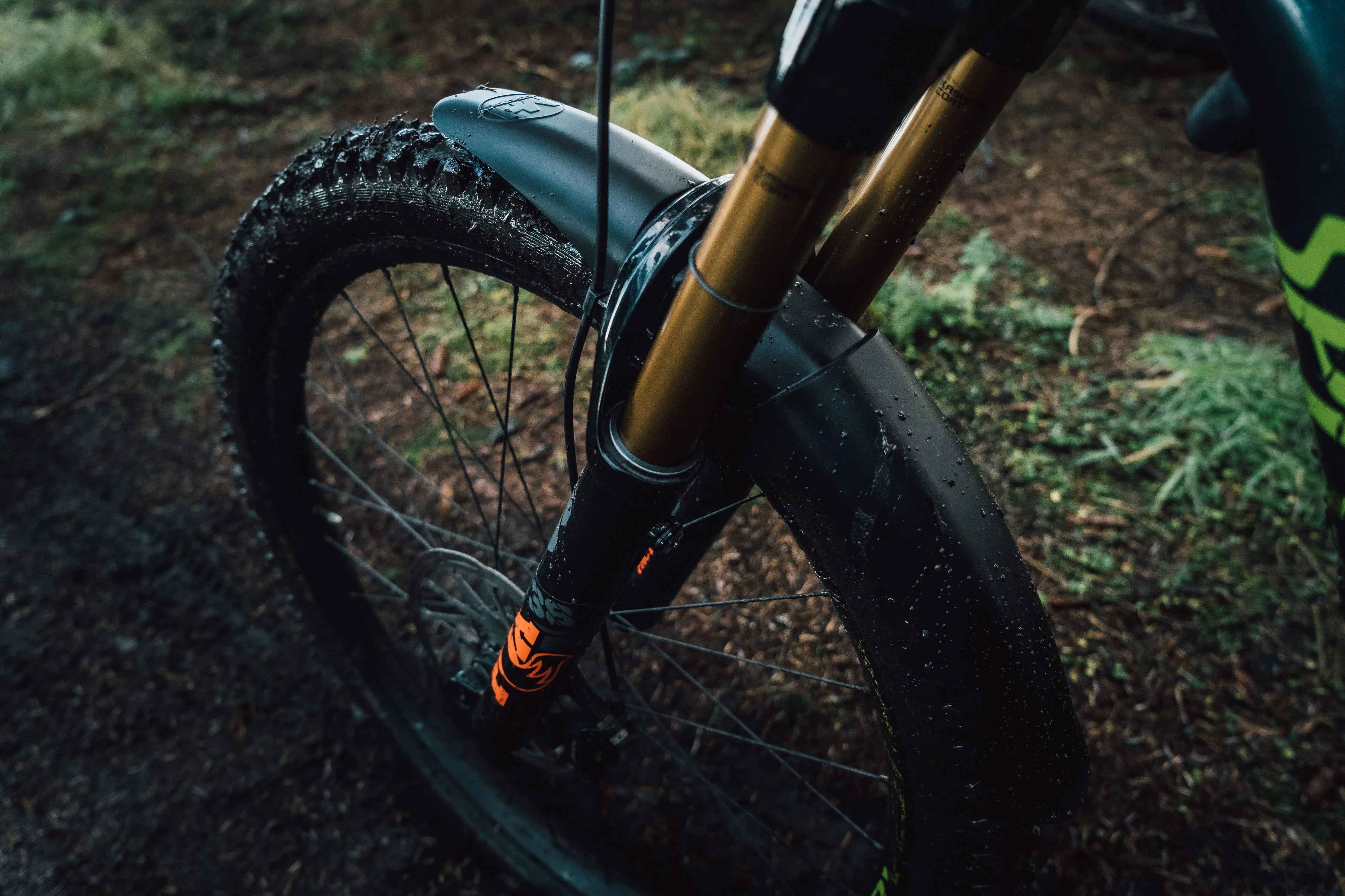 Review: The Mudhugger EVO is a monster-coverage mud guard, sustainably  produced - Bikerumor